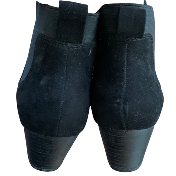 FRANCO SARTO Women's Glenna Black
Faux Suede Almond Toe Ankle Booties (8.5) - Picture 6 of 9